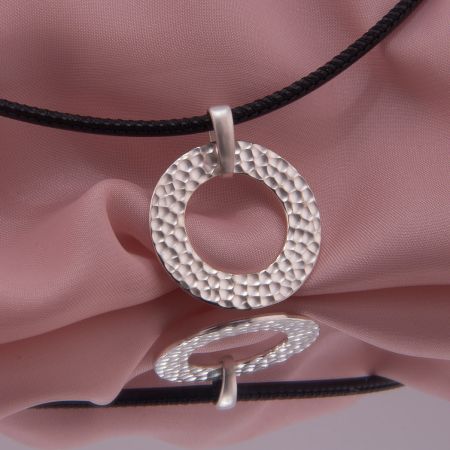 Kettenanhänger Hammerschlag Silber